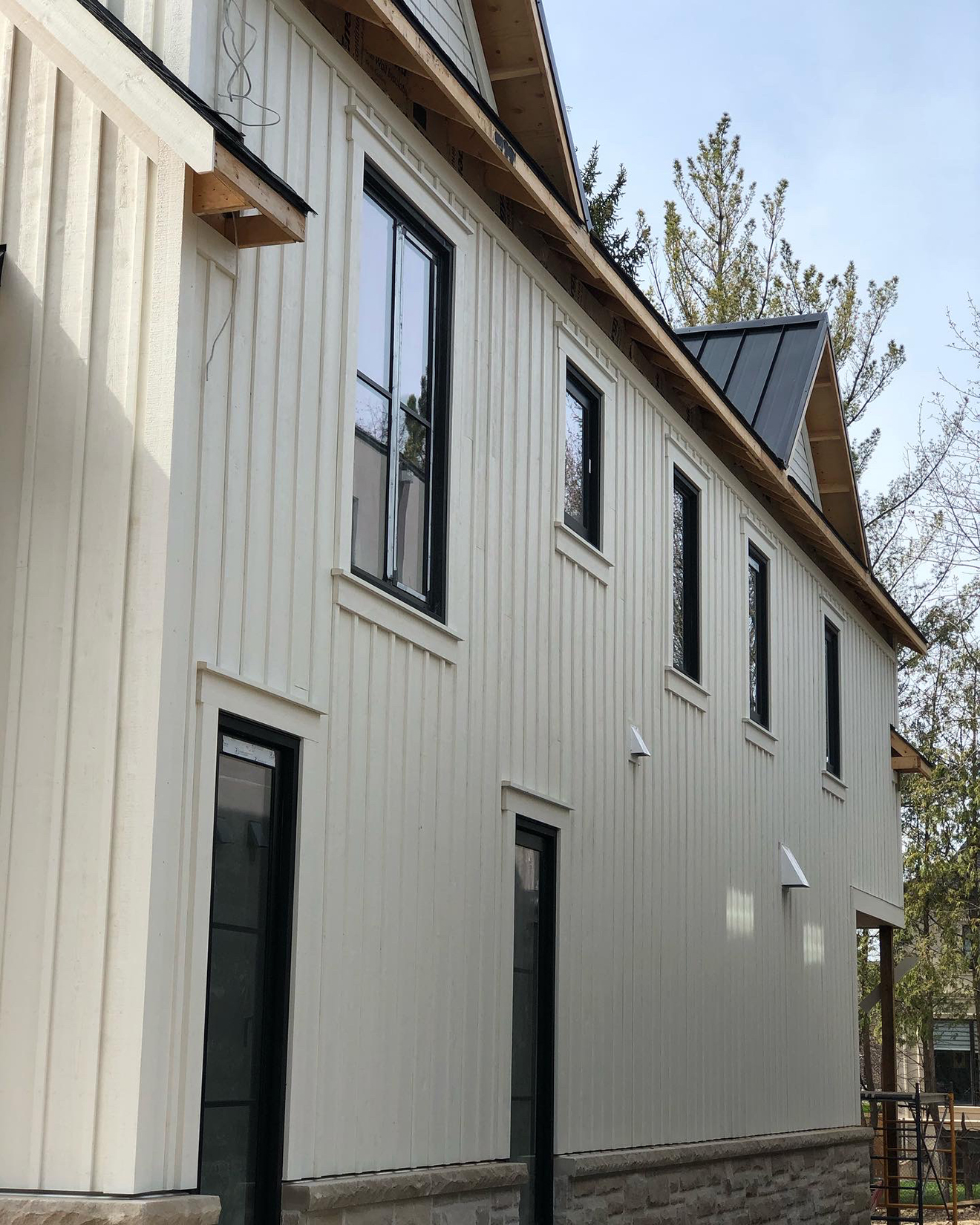 Haskol Carpentry and Millwork Custom Made and Fitted Exterior Wooden Siding for Homes in Ontario